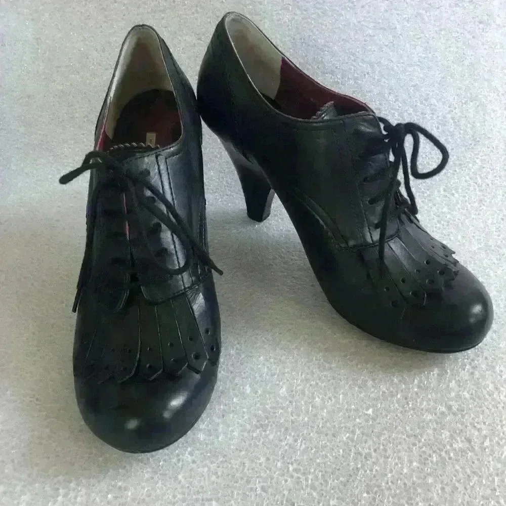 Max Studio Black Heeled Shoes Sz 7.5